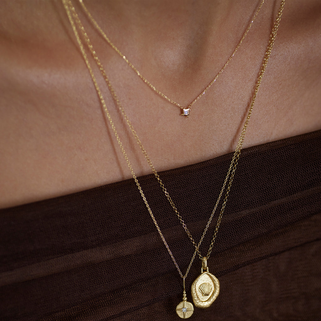 Four Corners Necklace Solid Gold & Diamond