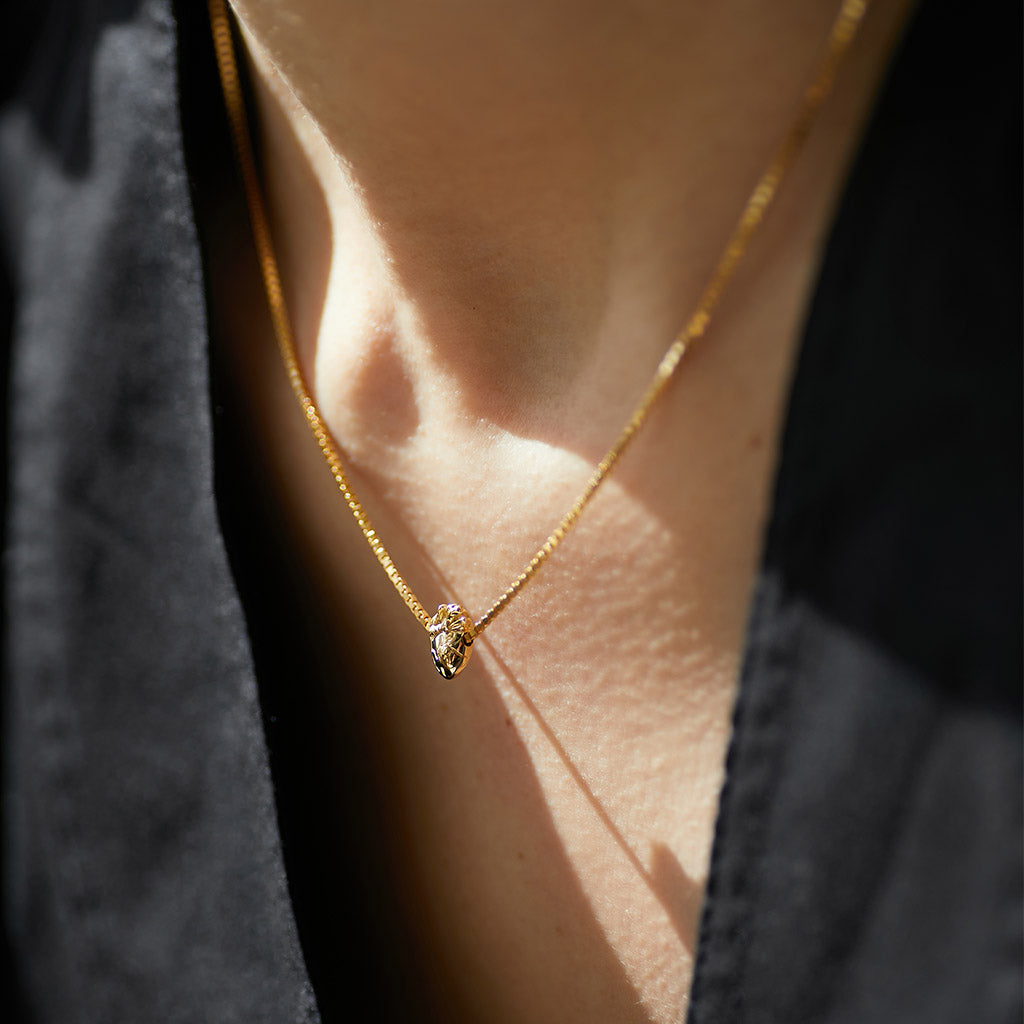 I Carry Your Heart Necklace Solid Gold