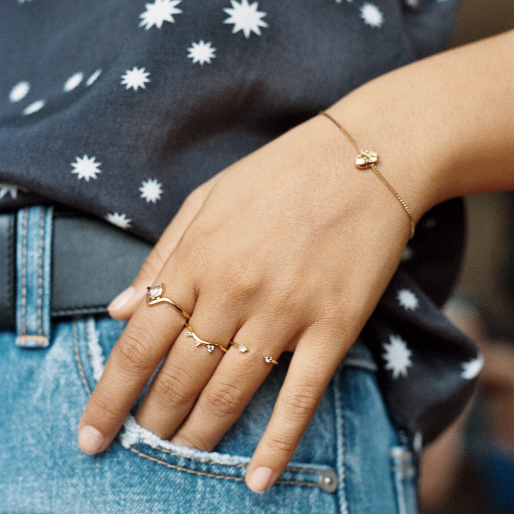 I Carry Your Heart Bracelet Solid Gold