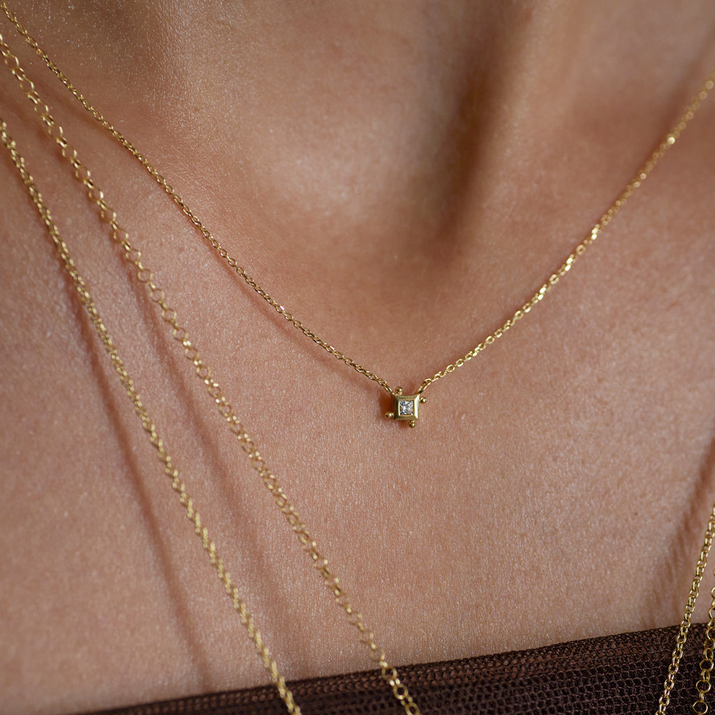 Four Corners Necklace Solid Gold & Emerald