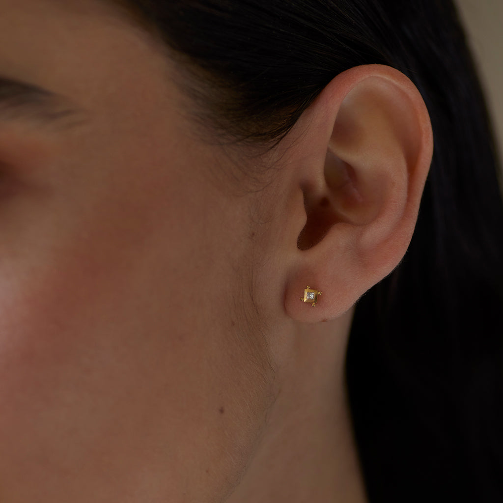 Four Corners Stud Solid Gold &amp; Diamond