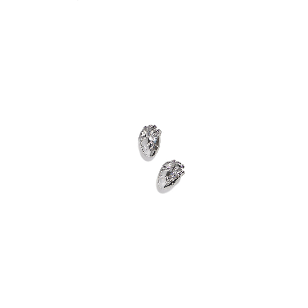 I Carry Your Heart Earrings | Silver
