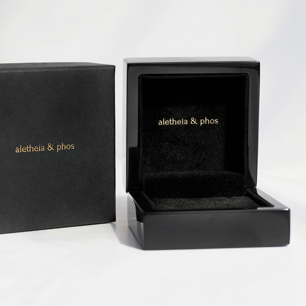 I Carry Your Heart Necklace Solid Gold